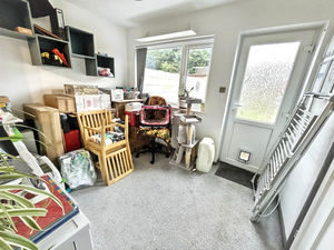 Garden room/utility- click for photo gallery